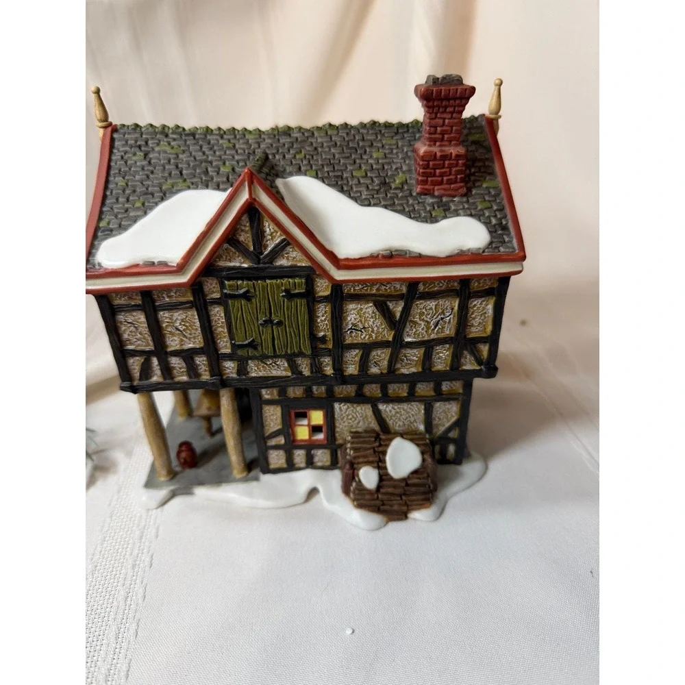 Dept 56 Plumstead Market House #58737 Dickens Village w/box light